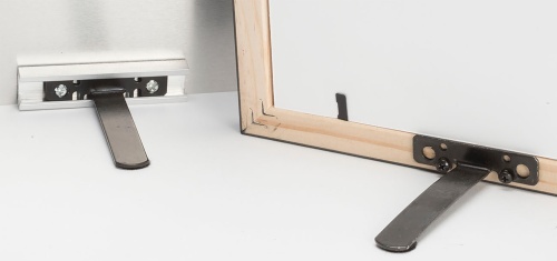 Fotolijst staander van metaal, tot een formaat van 28 x 35 cm, 1 set